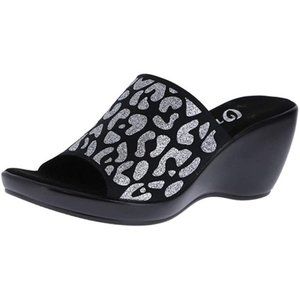 Dolores Mid Heel Sandal